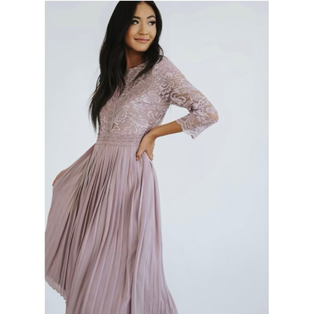 Lace Pleated Dress